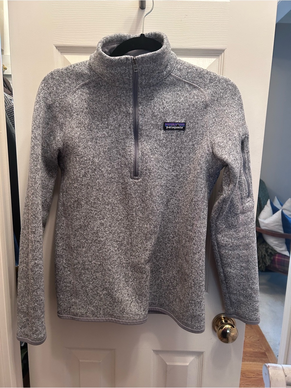 Patagonia Better Sweater 1/4 Zip Pullover Fleece Jacket in White/Gray. Size S